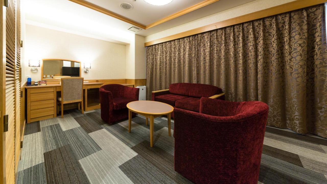 Kochi Pacific Hotel Extérieur photo